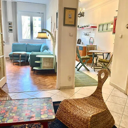 Artistic Hideaway At Downtown شقة